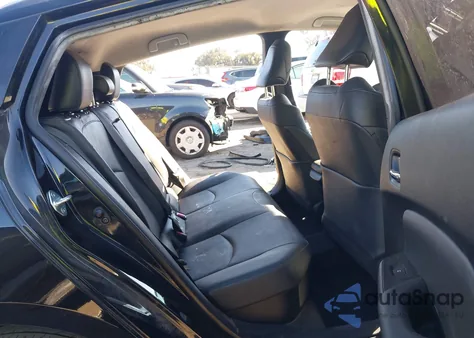 2018 Toyota Prius z USA, uszkodzony, nr VIN JTDKARFU6J3551554